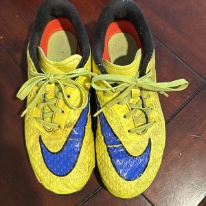 Nike Hypervenom Soccer Cleats Unisex